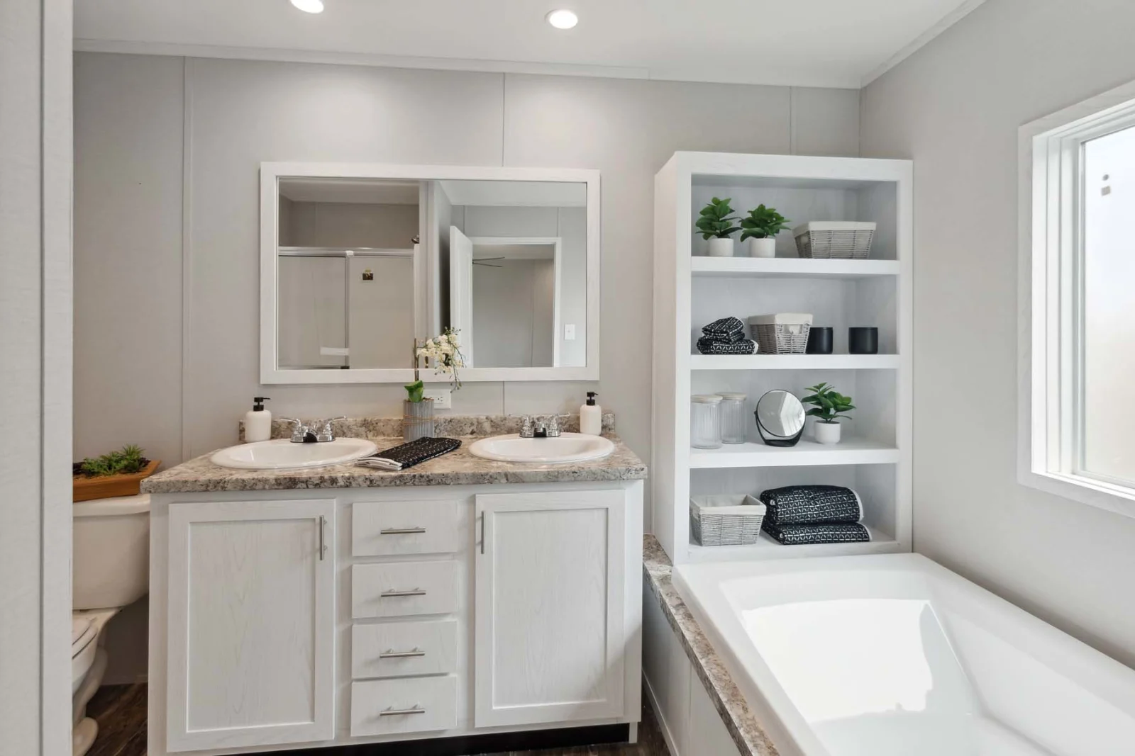 The Hudson interior 7