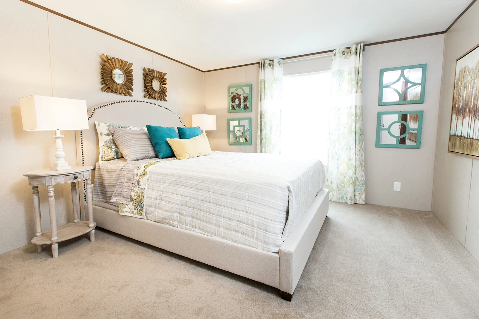 The Delight interior 7